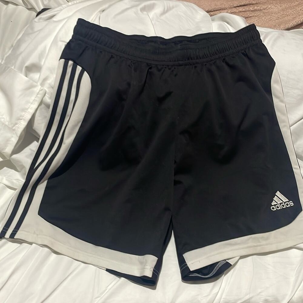 Adidas XL black white workout shorts elastic waste drawstring guc